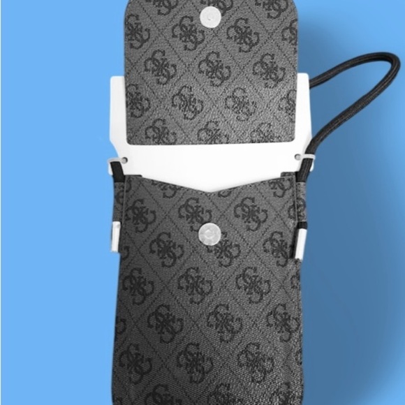 GUESS Unisex Crossbody Phone Bag w/Convenient Outside ID Insert, NWT - Picture 3 of 5
